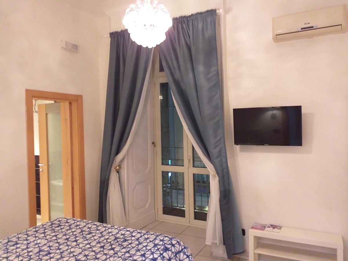 Beb Pantarei Bed & Breakfast Naples Exterior photo