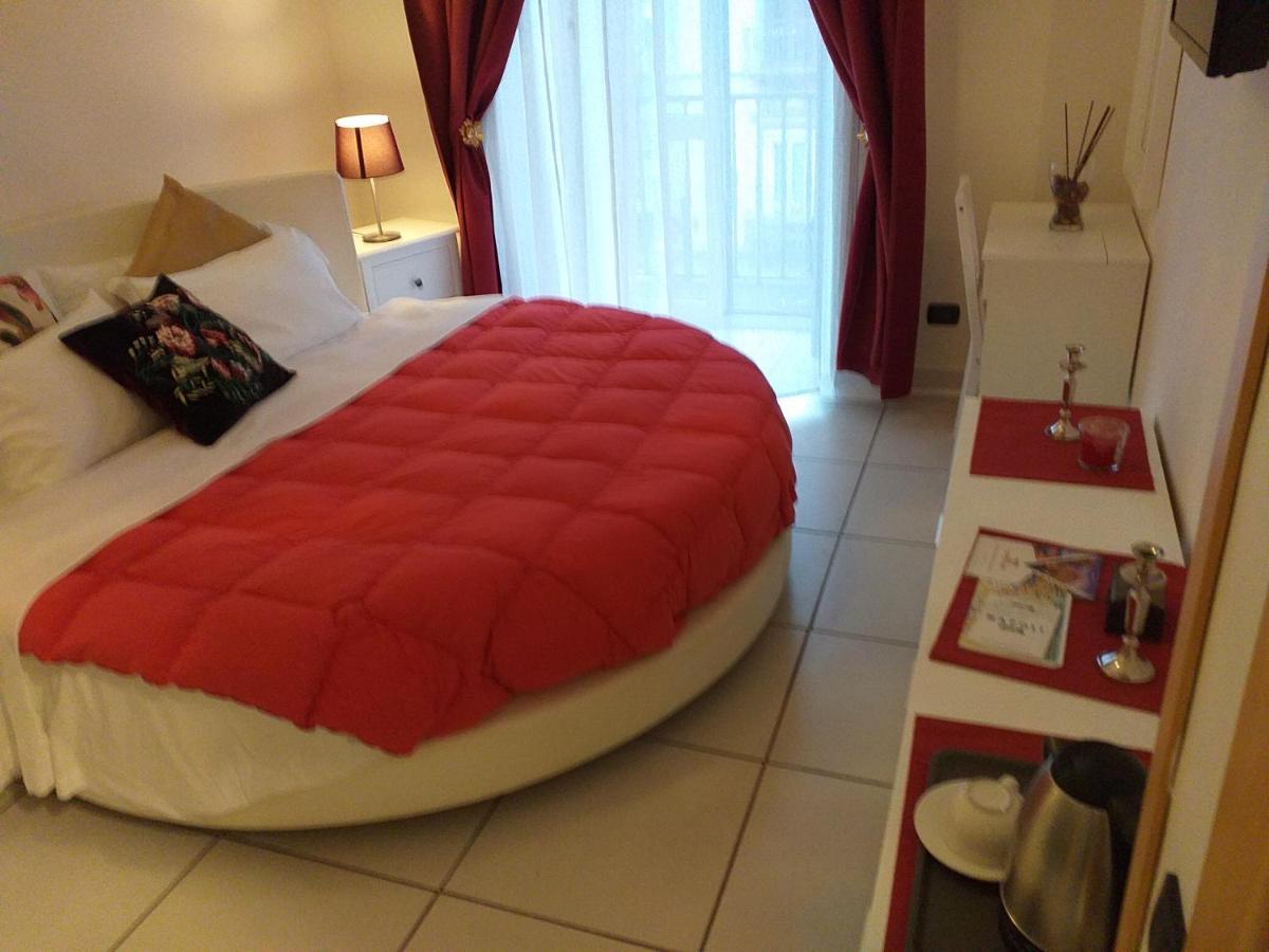 Beb Pantarei Bed & Breakfast Naples Exterior photo