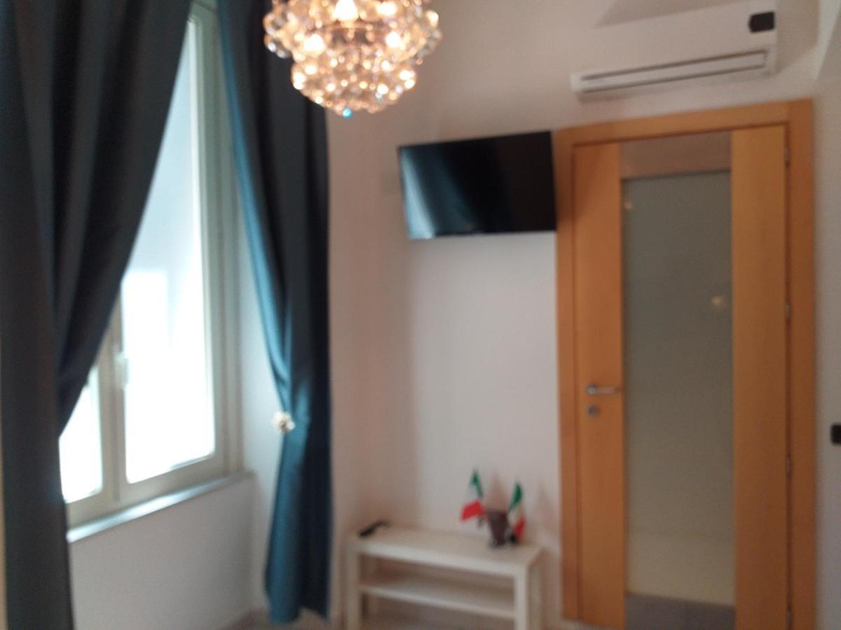 Beb Pantarei Bed & Breakfast Naples Room photo