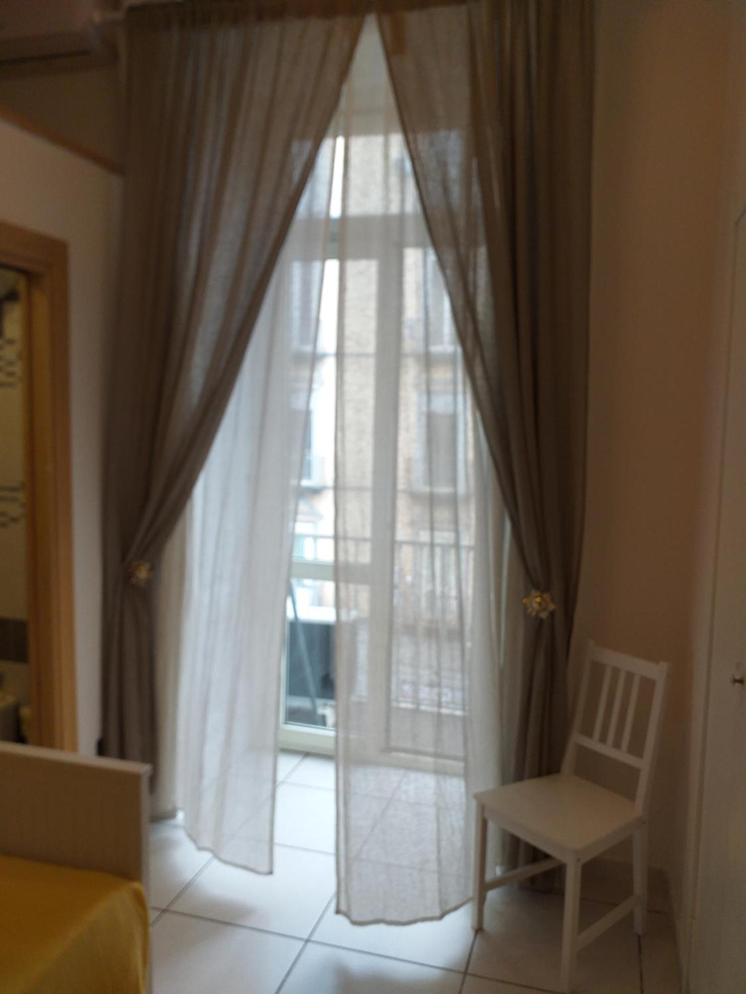 Beb Pantarei Bed & Breakfast Naples Room photo