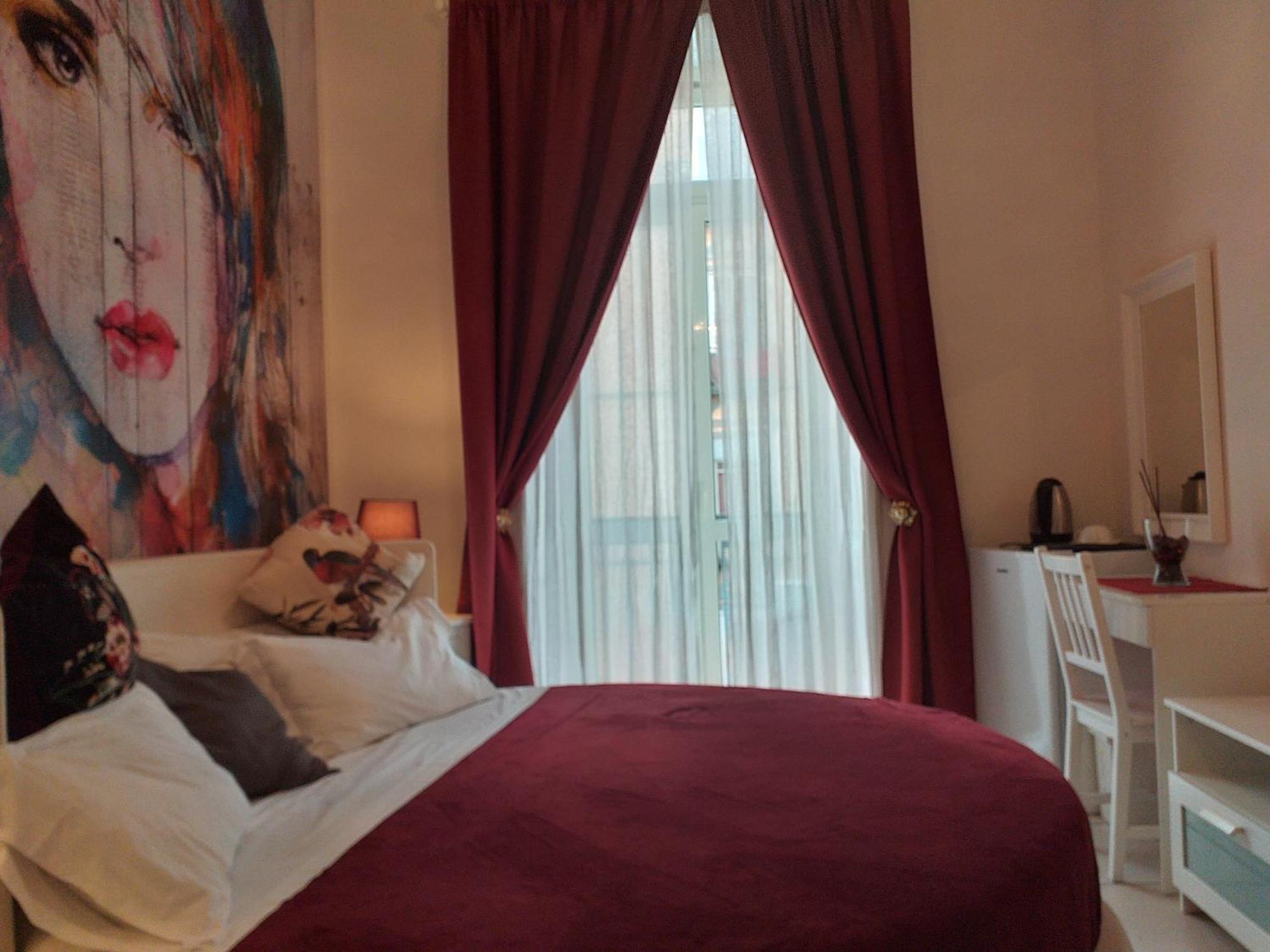 Beb Pantarei Bed & Breakfast Naples Room photo